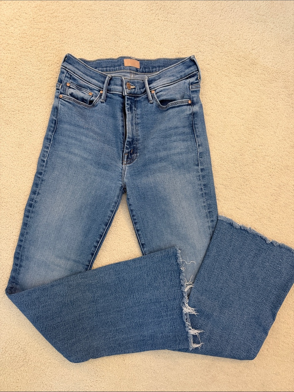 MOTHER Weekender Fray Jeans - size 28